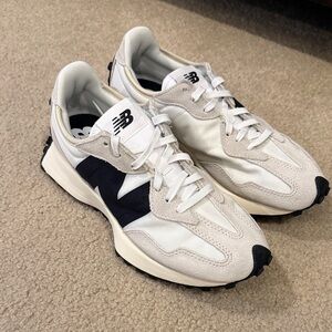 New Balance 327 Women’s Athletic Shoes NEW!